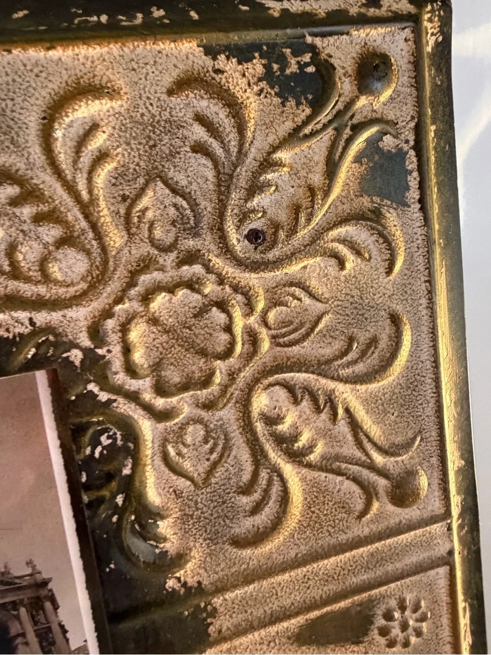 Pier 1 attention preowned